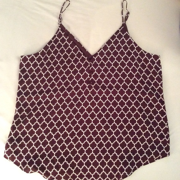 💜3/$18 NWOT EXPRESS maroon Downtown button down top - Picture 4 of 7